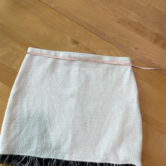 Zara Cream Knit Boucle Mini Skirt Size Small - Picture 4 of 9